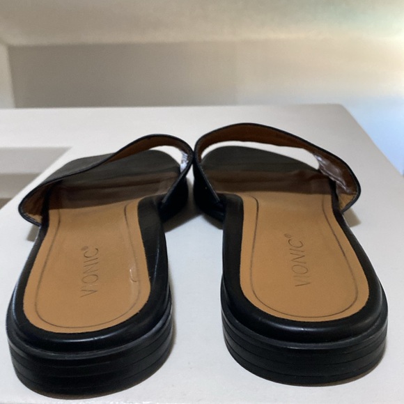 Vionic black leather sandals, size 10 - Picture 4 of 5